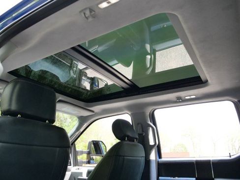 Used 2022 Ford F450 Limited w/ FX4 Off-Road Package image 31