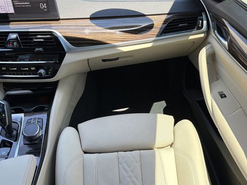 Certified 2023 BMW 530i w/ Convenience Package RWD image 16