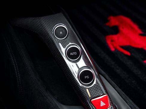 Used 2019 Ferrari 488 GTB RWD image 38