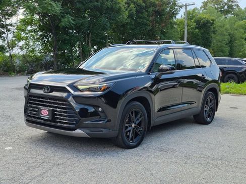 Used 2024 Toyota Grand Highlander AWD image 11