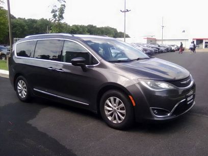 Used 2019 Chrysler Pacifica Touring-L