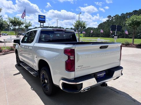 Used 2025 Chevrolet Silverado 1500 LT AWD/4WD image 11