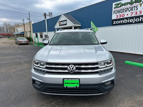 Used 2019 Volkswagen Atlas SE image 2