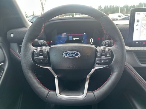 Certified 2025 Ford Explorer ST-Line image 21