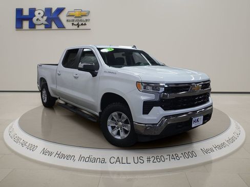 Used 2024 Chevrolet Silverado 1500 LT AWD/4WD image 1