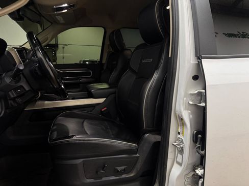 Used 2021 RAM 4500 Laramie AWD/4WD image 34