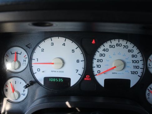 Used 2003 Dodge Ram 2500 Truck ST image 27