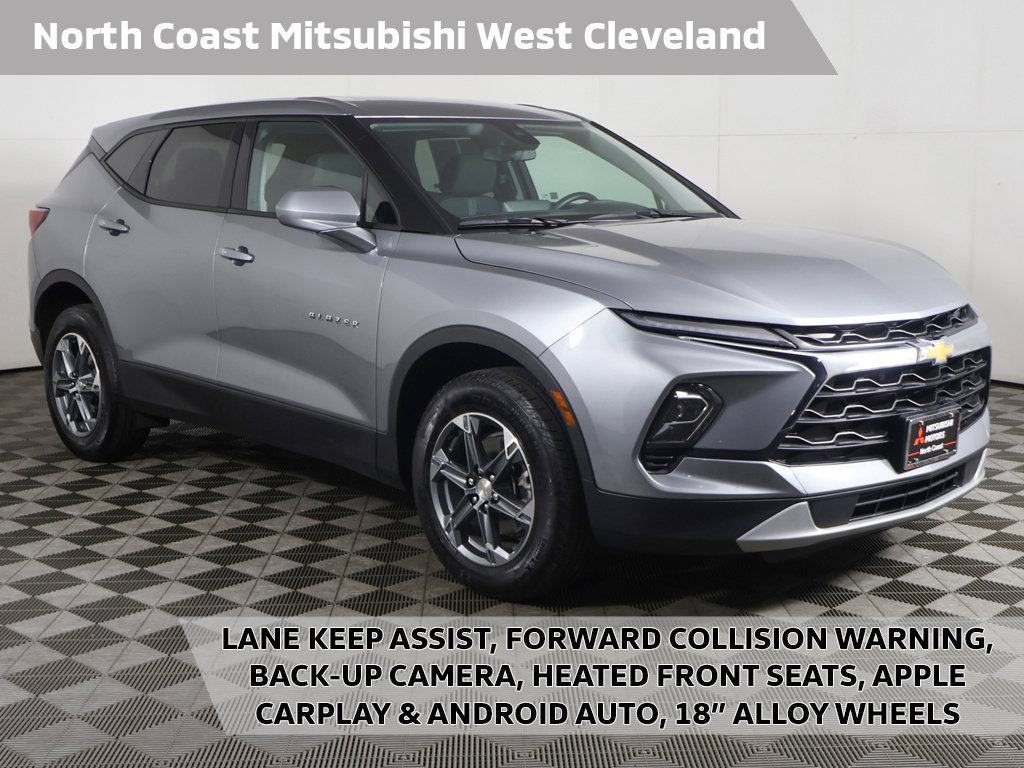 Used 2025 Chevrolet Blazer LT AWD/4WD image 1