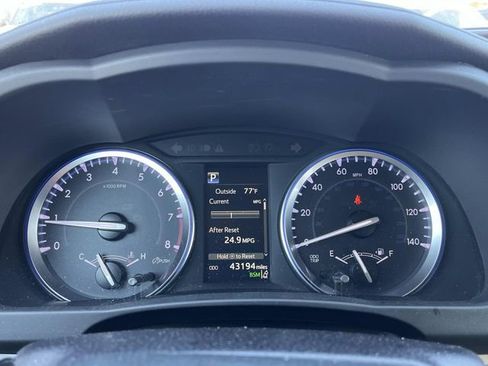 Used 2019 Toyota Highlander XLE AWD/4WD image 37