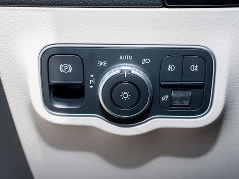 Used 2025 Mercedes-Benz GLA 250 image 30