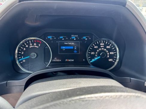 Used 2019 Ford F150 Lariat w/ Equipment Group 502A Luxury AWD/4WD image 24
