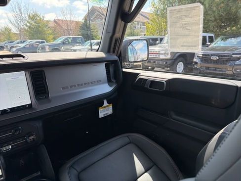 New 2026 Ford Bronco Outer Banks AWD/4WD image 17
