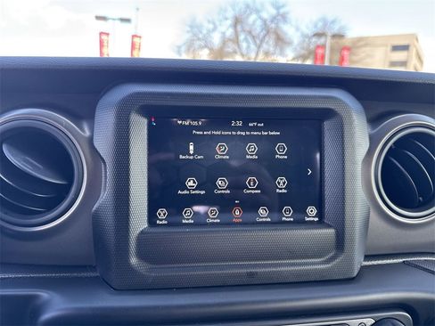 Used 2022 Jeep Wrangler Unlimited Sport image 27