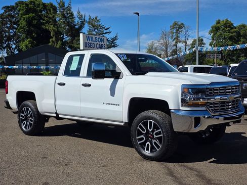 Used 2017 Chevrolet Silverado 1500 W/T w/ Trailering Package AWD/4WD image 29