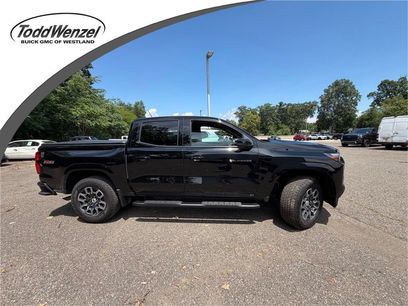 Used 2024 Chevrolet Colorado Z71 w/ Z71 Convenience Package 2