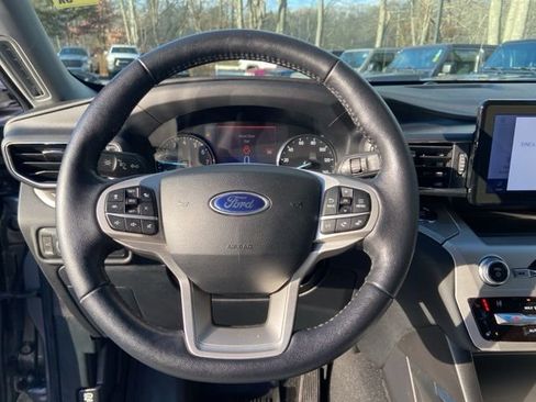 Used 2021 Ford Explorer XLT w/ Equipment Group 202A image 17