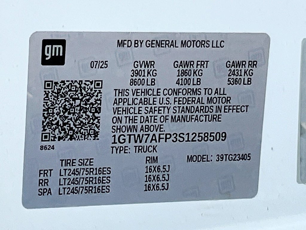 Used 2025 GMC Savana 2500 w/ Driver Convenience Package RWD image 27