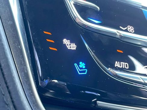 Used 2019 Cadillac CTS Luxury RWD image 27