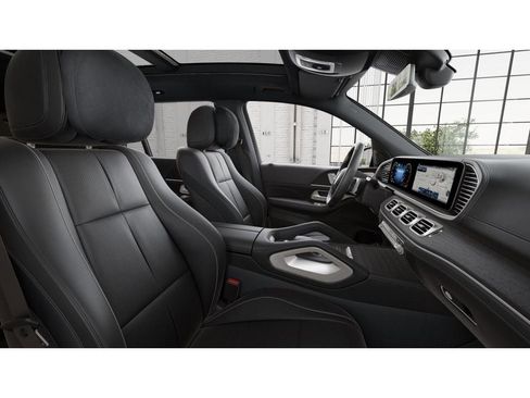 New 2026 Mercedes-Benz GLS 580 4MATIC image 4