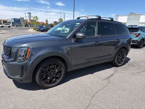 Certified 2022 Kia Telluride EX w/ EX Premium Package AWD/4WD image 2