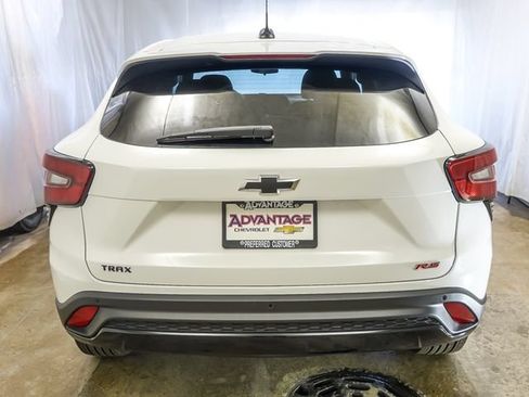 New 2026 Chevrolet Trax RS w/ Sunroof Package FWD image 6