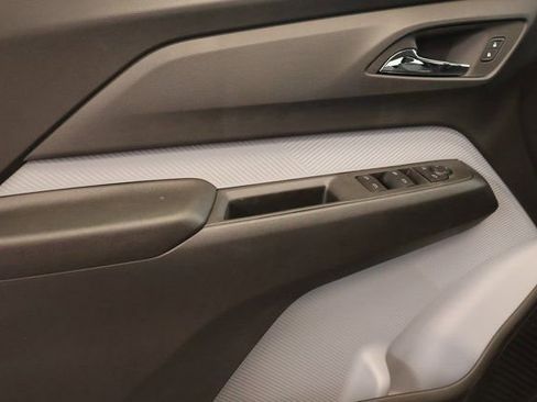 New 2027 Chevrolet Bolt LT w/ Comfort Package image 9