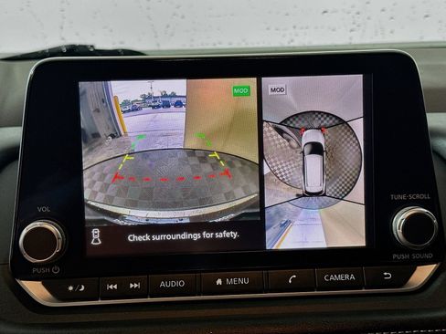 Used 2021 Nissan Rogue SV FWD image 13