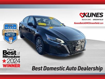 Used 2024 Nissan Altima 2.5 SV