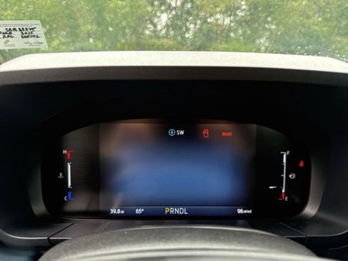 New 2025 Ford Maverick XLT image 14