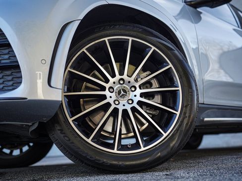 Used 2023 Mercedes-Benz GLE 450 4MATIC w/ AMG Line Exterior image 18