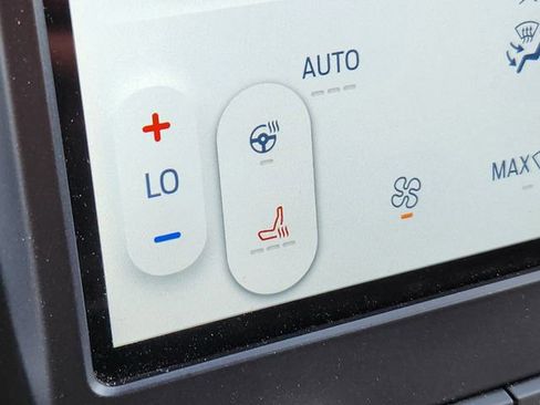 Used 2024 Ford Edge ST-Line w/ Class II Trailer Tow Package image 25