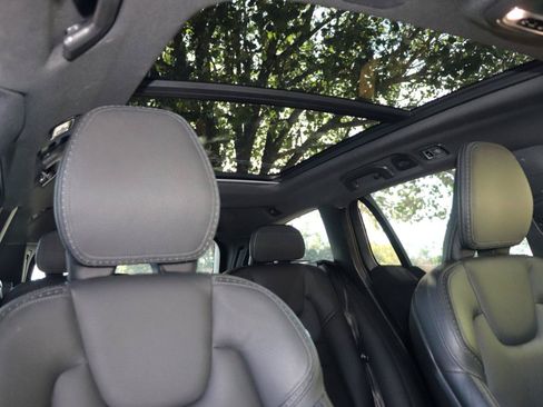 Used 2019 Volvo V60 T5 Cross Country AWD/4WD image 37