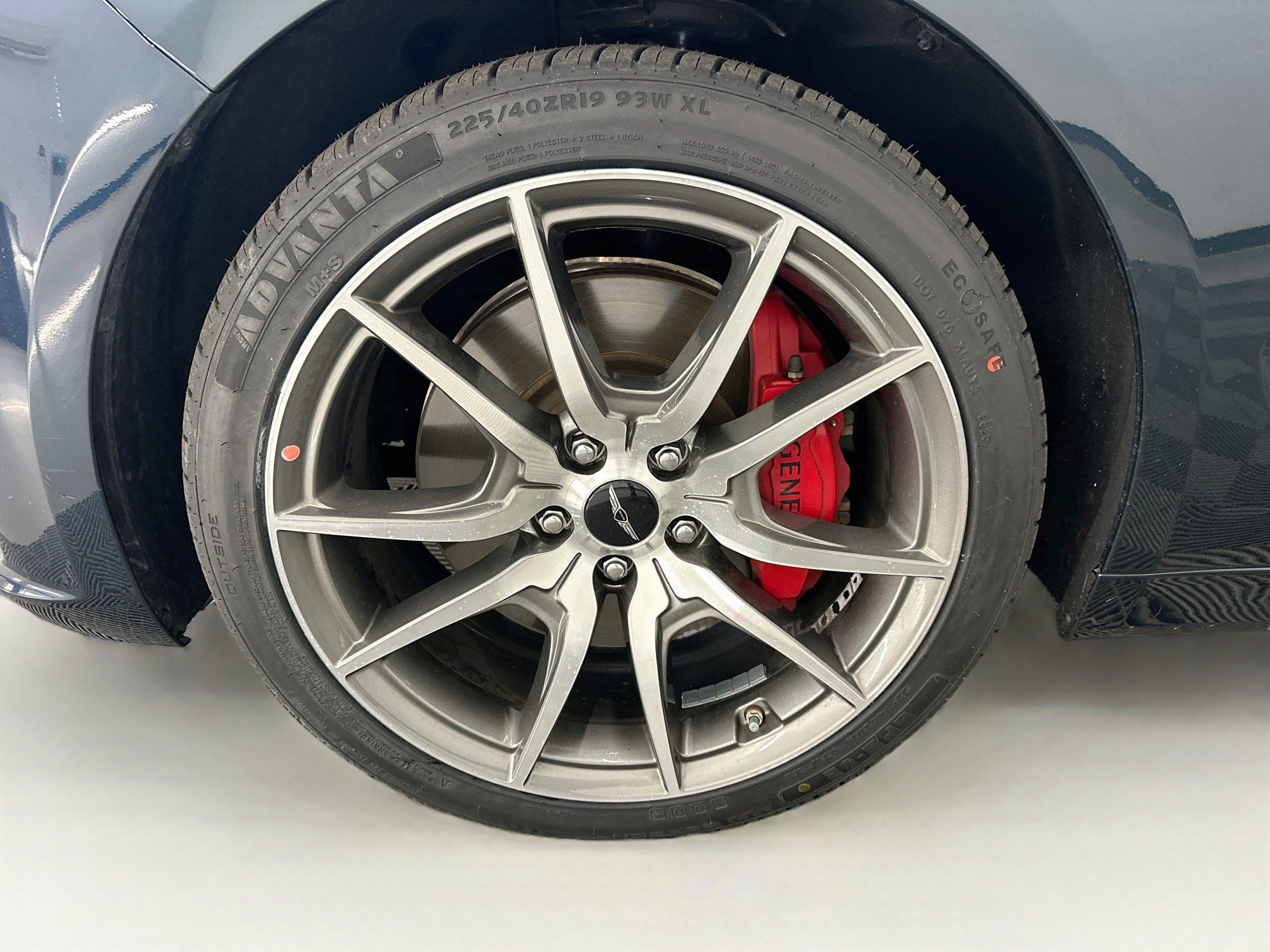 Used 2025 Genesis G70 2.5T AWD/4WD image 35