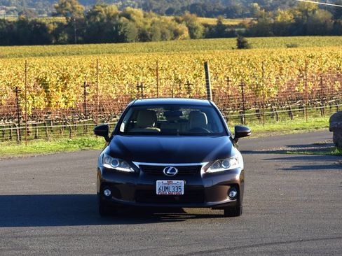 Used 2012 Lexus CT 200h Premium image 5