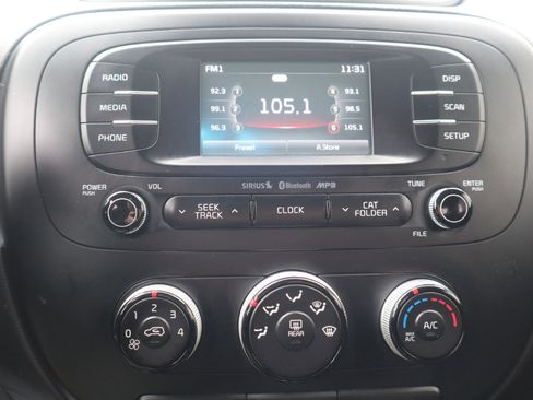 Used 2016 Kia Soul + image 56