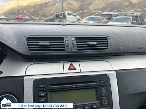 Used 2009 Volkswagen CC Luxury image 23