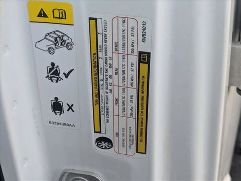 Used 2019 Jeep Wrangler Unlimited Rubicon w/ Cold Weather Group image 17