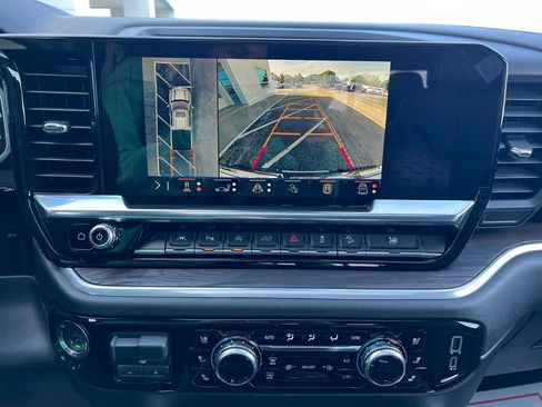 New 2026 GMC Sierra 1500 SLT w/ SLT Premium Plus Package AWD/4WD image 18