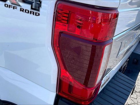 Used 2022 Ford F250 Platinum w/ FX4 Off-Road Package image 24