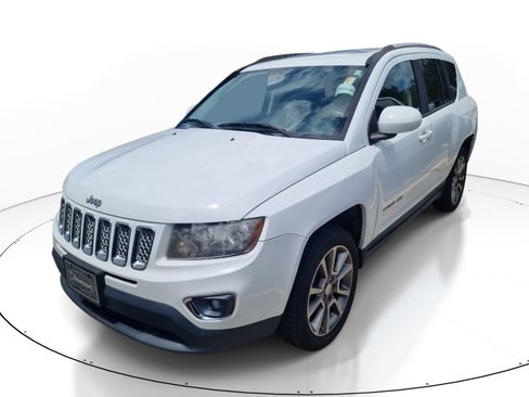 Used 2014 Jeep Compass Limited w/ Sun/Sound Group AWD/4WD image 2
