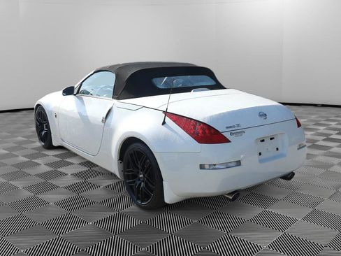 Used 2007 Nissan 350Z Touring RWD image 7