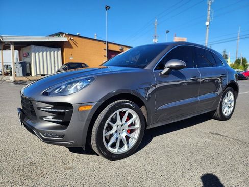 Used 2015 Porsche Macan Turbo AWD/4WD image 10