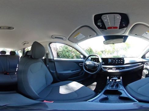 Used 2025 Kia K4 FWD image 41
