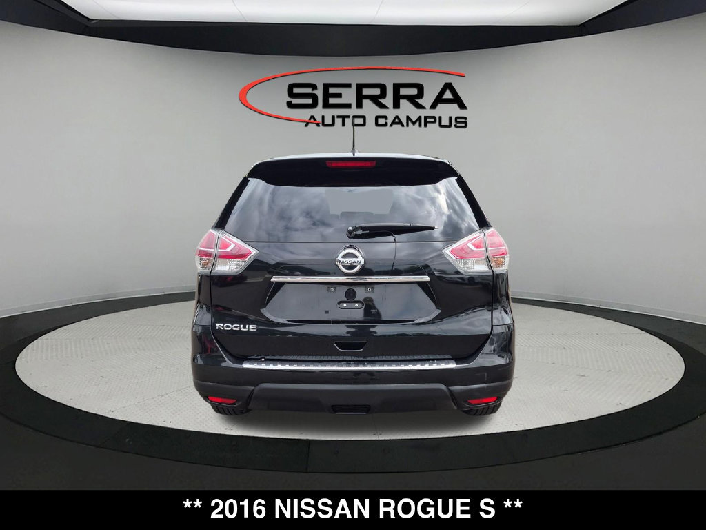 Used 2016 Nissan Rogue S w/ S Family Package FWD image 11