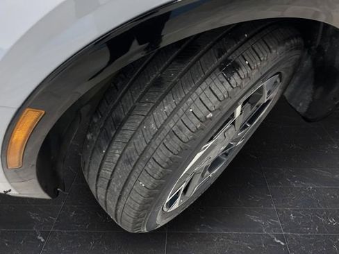 Used 2025 Kia Sportage SX image 36