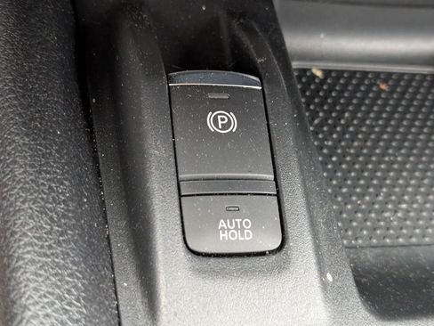 Used 2022 Nissan Rogue Sport SL w/ Premium Package image 20