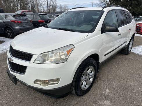 Used 2012 Chevrolet Traverse LS FWD image 2