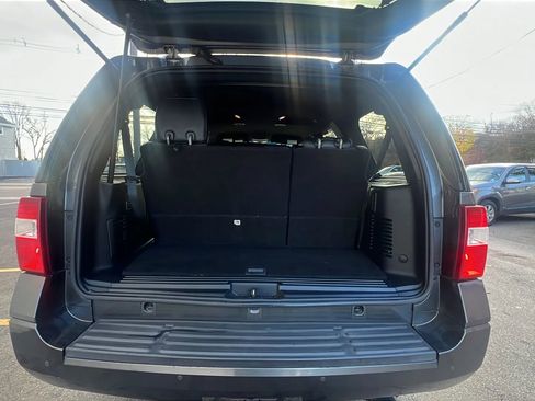 Used 2017 Ford Expedition XLT w/ Equipment Group 202A image 10