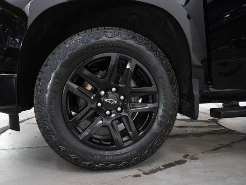 Used 2024 Chevrolet Silverado 1500 RST w/ Z71 Off-Road Package AWD/4WD image 31