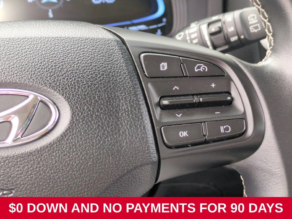 Used 2025 Hyundai Venue Limited FWD image 22